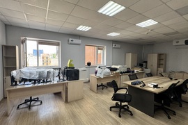 СДАМ ОФИС 220 КВ. С мебелью 