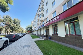 КРАСНАЯ ЛИНИЯ 135.3 м² НА ПРОСПЕКТЕ