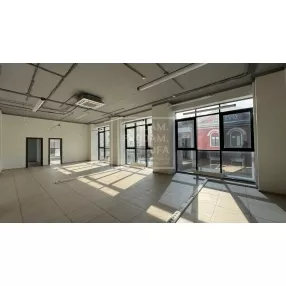 СДАМ ОФИС 327 м²
